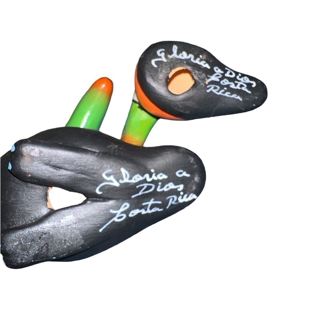 2 Toucan Clay Pottery figurine Gloria a Dios Costa Rica 3.5” long 2.5” - Picture 8 of 8